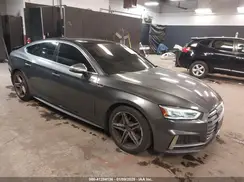 WAUB4CF55JA126476 2018 AUDI S5