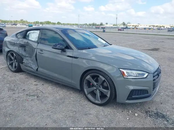 WAUB4CF55KA025004 2019 AUDI S5 - Image 1