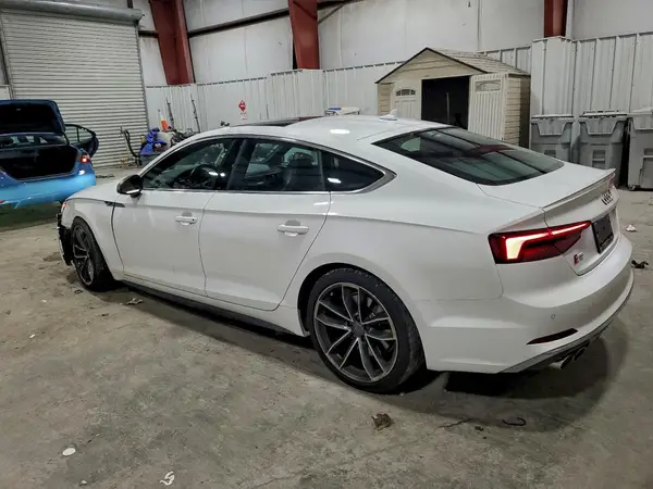 WAUB4CF56KA003707 2019 AUDI S5 - Image 2