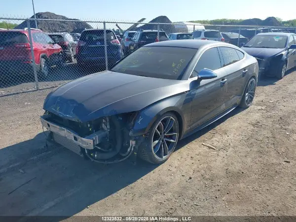 WAUB4CF57JA068712 2018 AUDI S5 - Image 2