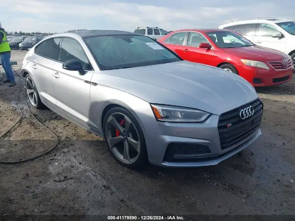 WAUB4CF57KA081140 2019 AUDI S5 - Image 1