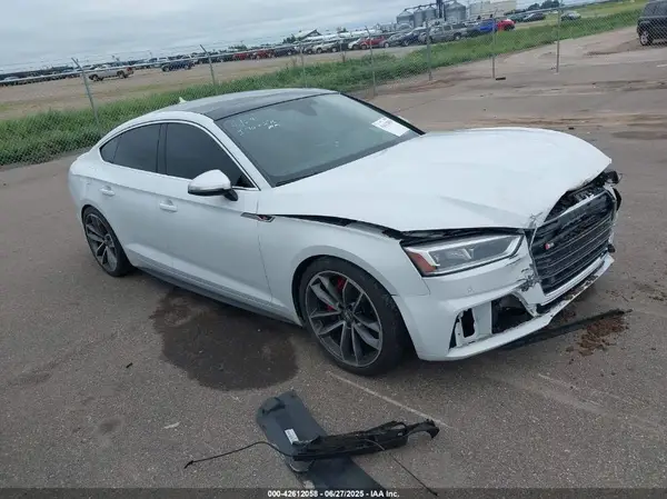 WAUB4CF58JA010446 2018 AUDI S5 - Image 1