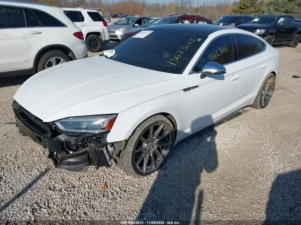 WAUB4CF58KA017785 2019 AUDI S5 - Image 2