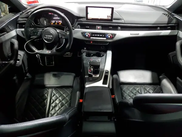WAUB4CF58KA054741 2019 AUDI RS5 - Image 8