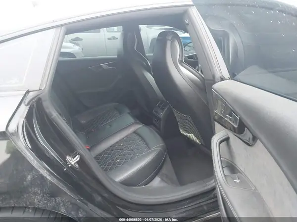WAUB4CF58KA093832 2019 AUDI S5 - Image 8