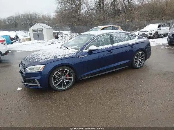 WAUB4CF58KA096052 2019 AUDI S5 - Image 2