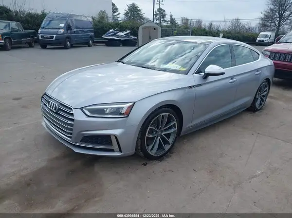 WAUB4CF59JA005630 2018 AUDI S5 - Image 2