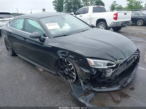 WAUB4CF59JA038921 2018 AUDI S5 - Image 1