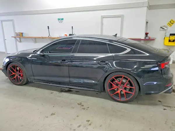 WAUB4CF59JA063589 2018 AUDI RS5 - Image 2