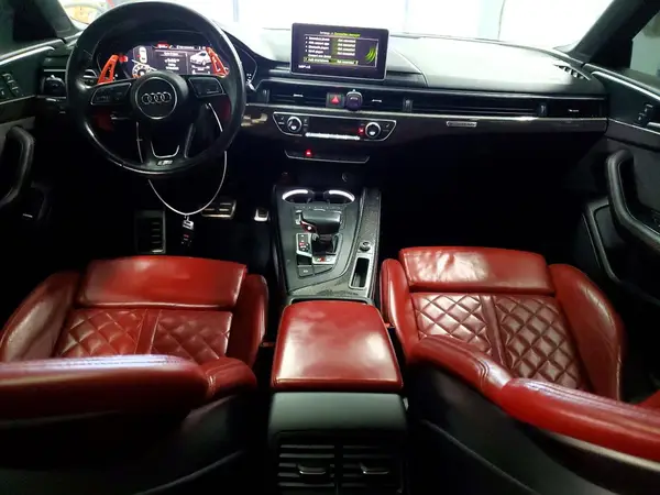 WAUB4CF59JA063589 2018 AUDI RS5 - Image 8