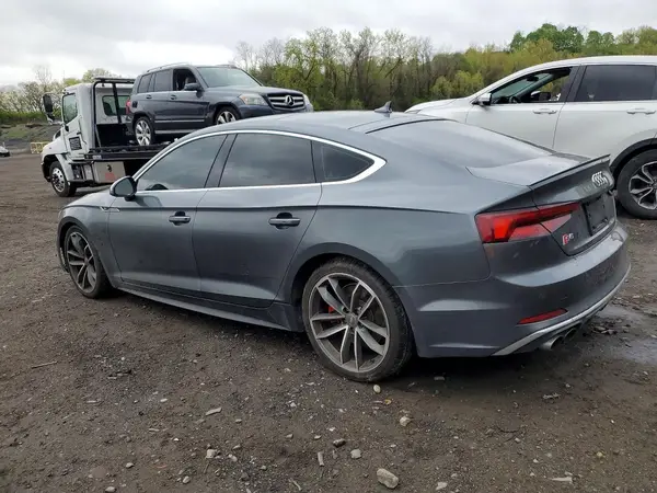 WAUB4CF59JA065553 2018 AUDI RS5 - Image 2