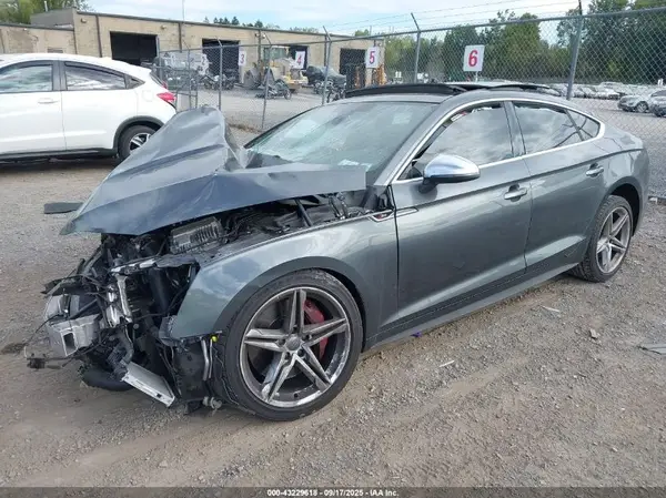 WAUB4CF59KA024244 2019 AUDI S5 - Image 2