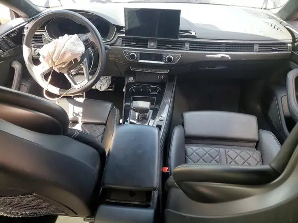 WAUB4CF59NA011255 2022 AUDI RS5 - Image 8