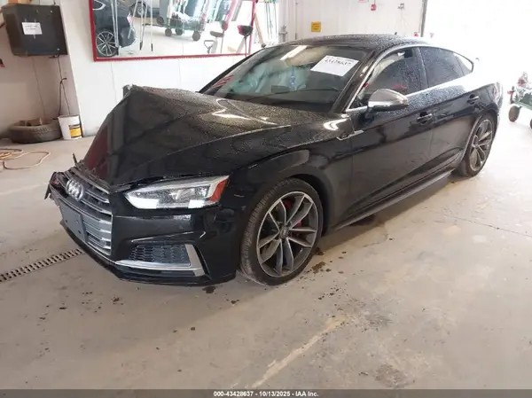 WAUB4CF5XJA017138 2018 AUDI S5 - Image 2