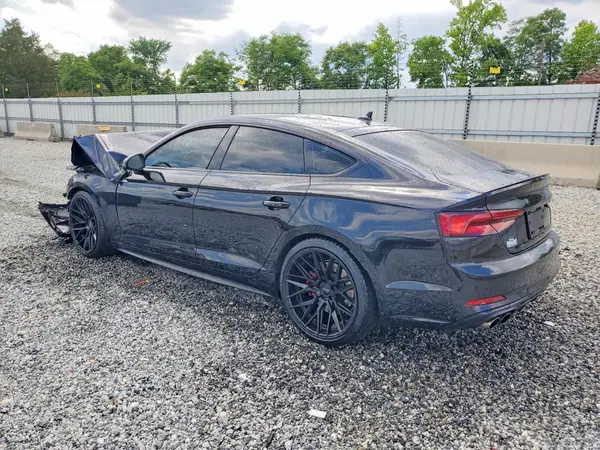 WAUB4CF5XKA005055 2019 AUDI RS5 - Image 2