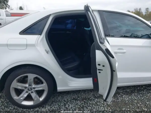 WAUB8GFF1H1028687 2017 AUDI A3 - Image 8