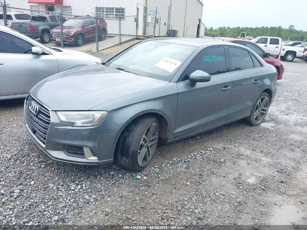 WAUB8GFF1J1011605 2018 AUDI A3 - Image 2