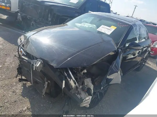 WAUB8GFF2G1040460 2016 AUDI A3 - Image 2