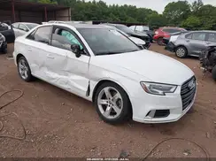 WAUB8GFF7J1050540 2018 AUDI A3