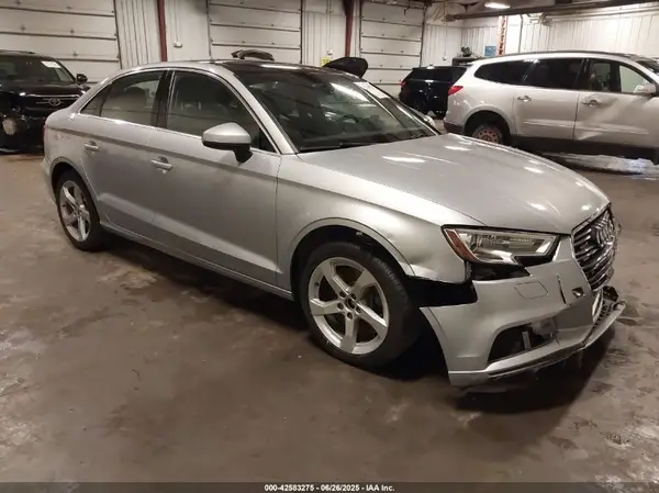 WAUBEGFF3KA087806 2019 AUDI A3 - Image 1