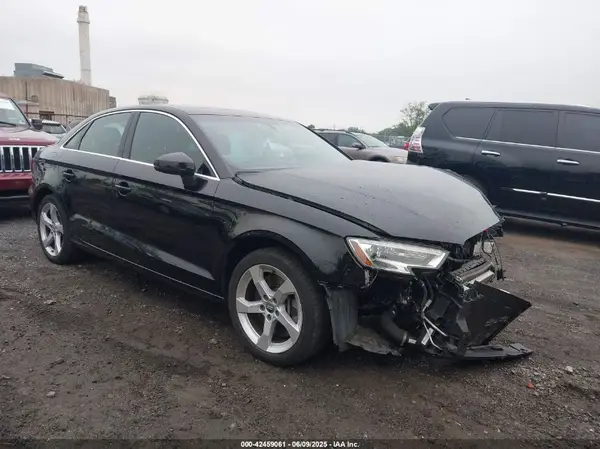WAUBEGFF5KA079898 2019 AUDI A3 - Image 1