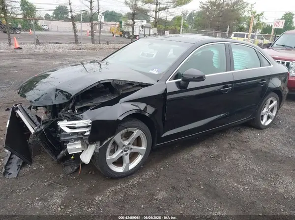 WAUBEGFF5KA079898 2019 AUDI A3 - Image 2