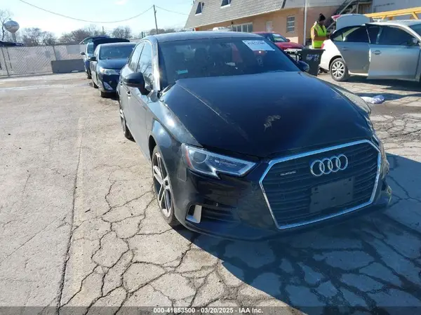 WAUBEGFF6K1017930 2019 AUDI A3 - Image 1