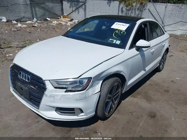 WAUBEGFF7K1016611 2019 AUDI A3 - Image 2