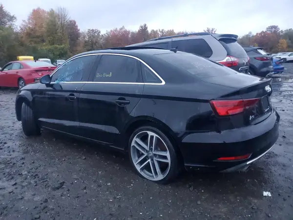 WAUBEGFF7K1027916 2019 AUDI A3 - Image 2
