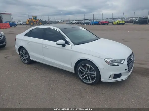 WAUBEGFF8KA113719 2019 AUDI A3 - Image 1