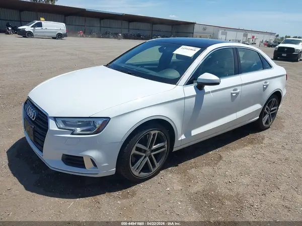 WAUBEGFF9K1028601 2019 AUDI A3 - Image 2