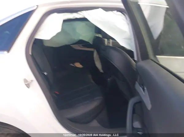 WAUBNAF40JA099275 2018 AUDI A4 - Image 8