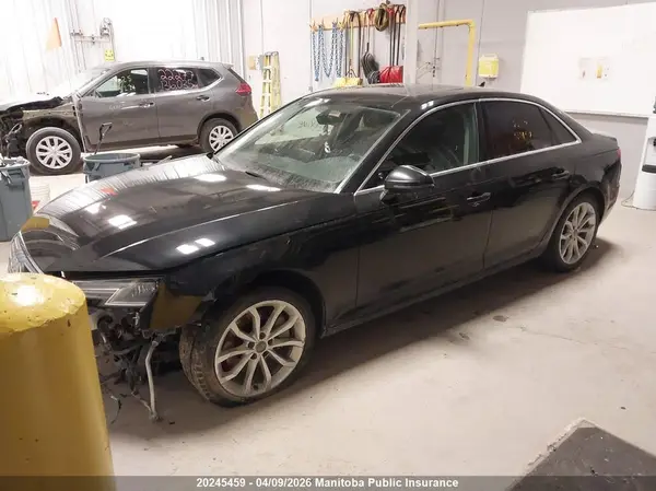 WAUBNAF47HN007033 2017 AUDI A4 - Image 2