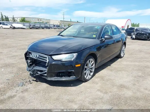 WAUBNAF48HN032460 2017 AUDI A4 - Image 2