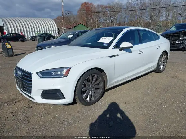 WAUBNCF50JA008543 2018 AUDI A5 - Image 2