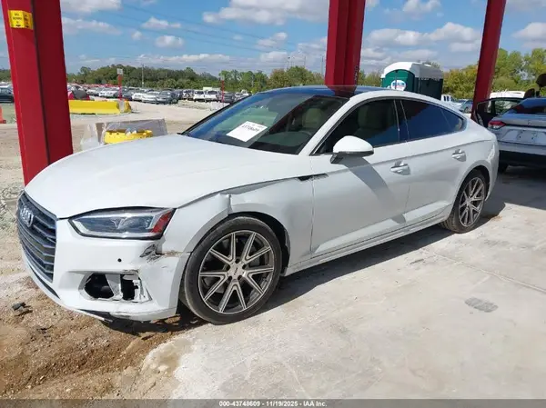 WAUBNCF52JA082174 2018 AUDI A5 - Image 2
