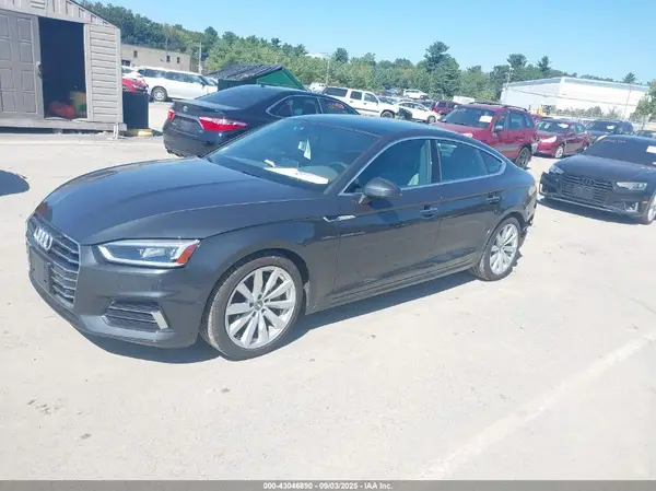 WAUBNCF52JA130093 2018 AUDI A5 - Image 2