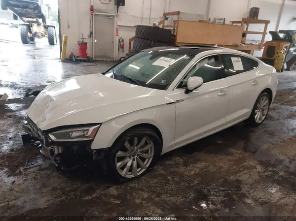 WAUBNCF56JA057195 2018 AUDI A5 - Image 2