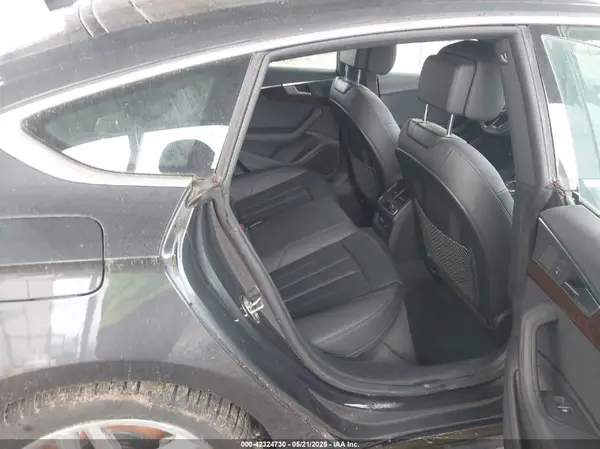 WAUBNCF58KA077224 2019 AUDI A5 - Image 8
