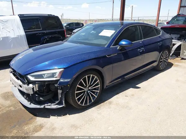 WAUBNCF59JA061161 2018 AUDI A5 - Image 2