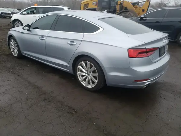 WAUBNCF5XJA009747 2018 AUDI A5 - Image 2