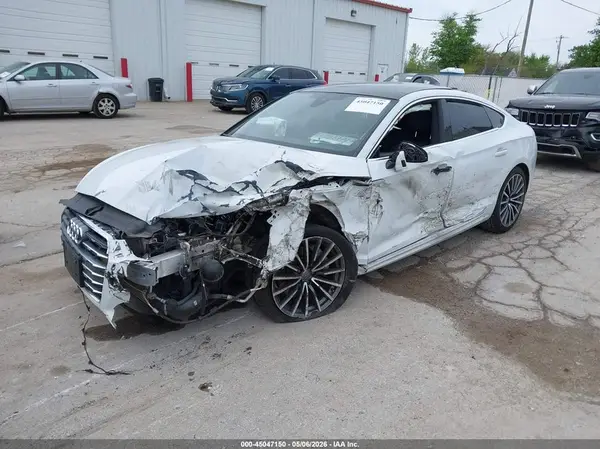 WAUBNCF5XKA050414 2019 AUDI A5 - Image 2