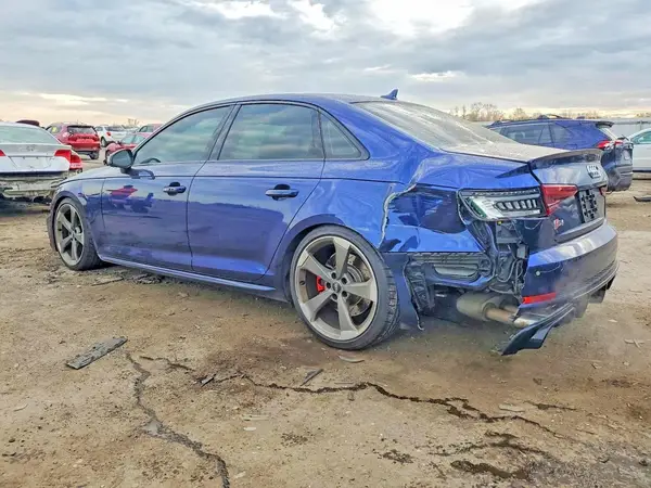 WAUC4AF40JA233905 2018 AUDI RS4 - Image 2