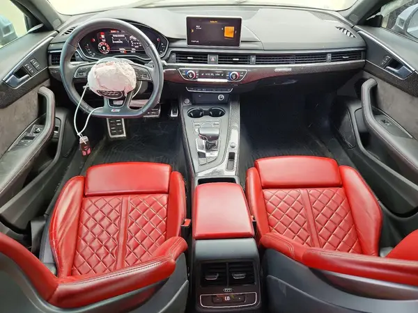 WAUC4AF42KA078582 2019 AUDI RS4 - Image 8