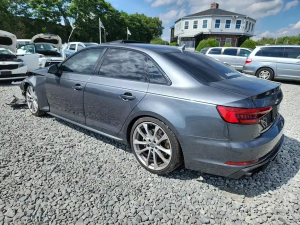 WAUC4AF43JA001850 2018 AUDI S4 - Image 2