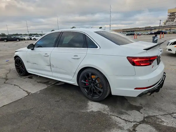 WAUC4AF43JA233817 2018 AUDI S4 - Image 2