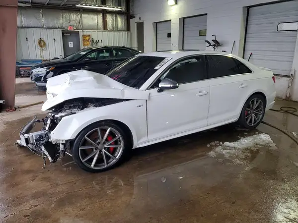 WAUC4AF44JA003798 2018 AUDI RS4