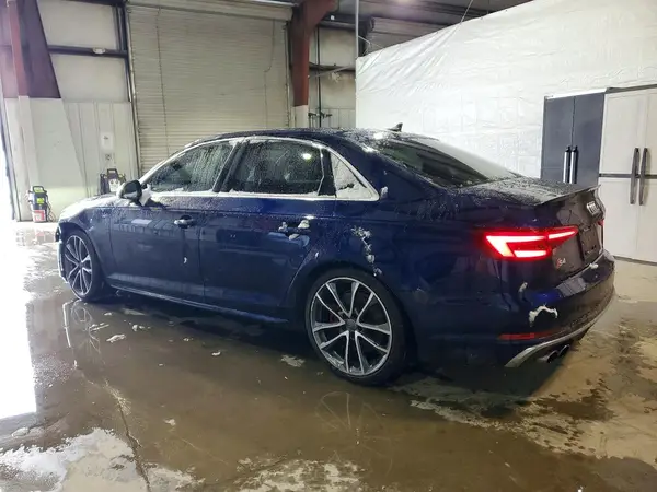 WAUC4AF44JA133810 2018 AUDI RS4 - Image 2