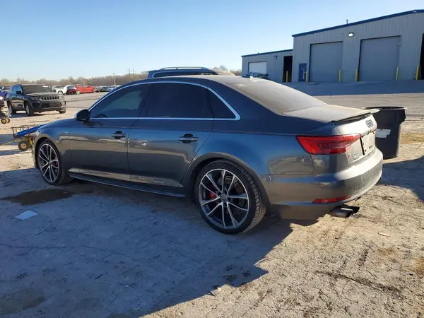 WAUC4AF45JA002756 2018 AUDI RS4 - Image 2