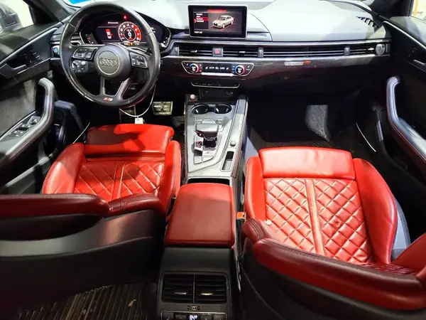 WAUC4AF45KA009949 2019 AUDI RS4 - Image 8
